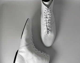 Zapatos de baile folclórico hechos a mano con suela dividida, botas con cordones para actuaciones en el escenario, botas de baile de jazz de cuero blanco para hombre
