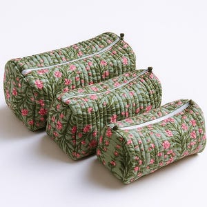 Floral gesteppte Baumwollbeutel Set von 3 - Reisekosmetiktasche, Toilettenartikel, Make-up Beutel, Geschenk für Sie, handgefertigt aus den USA