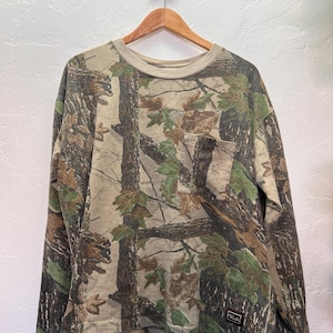 Vintage Walls Camo Long Sleeve Shirt – RealTree‑Style – Size Large
