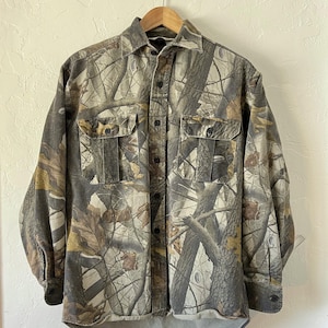 Walls Realtree Camo Hunting Shirt M - Long Sleeve Button Down - Medium - 1990s Vintage