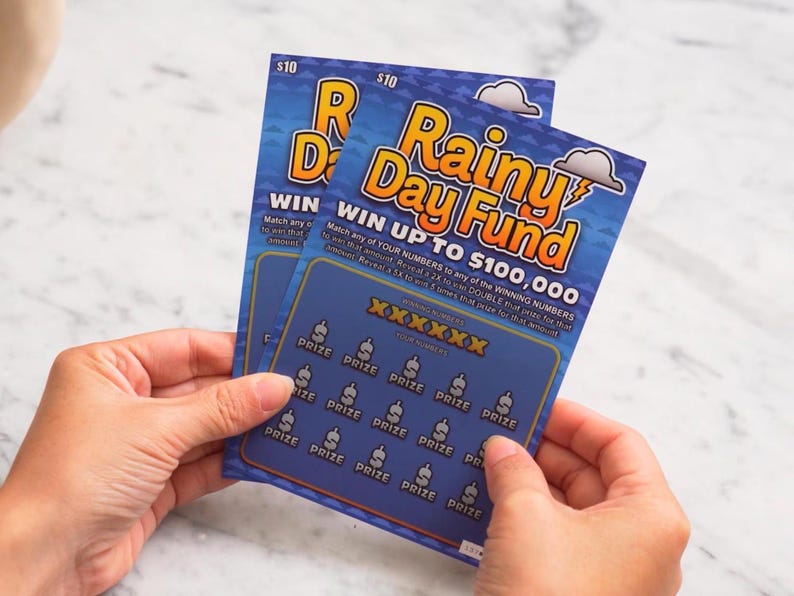 Pregnancy Announcement Scratch Off Cards - Surprise Baby Reveal Gift - 6 Pack Auntie - 2 PCS