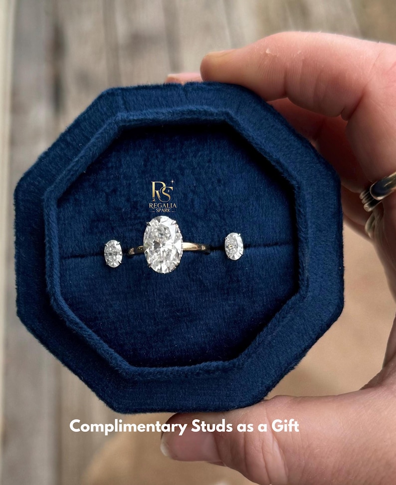 Oval Engagement Ring