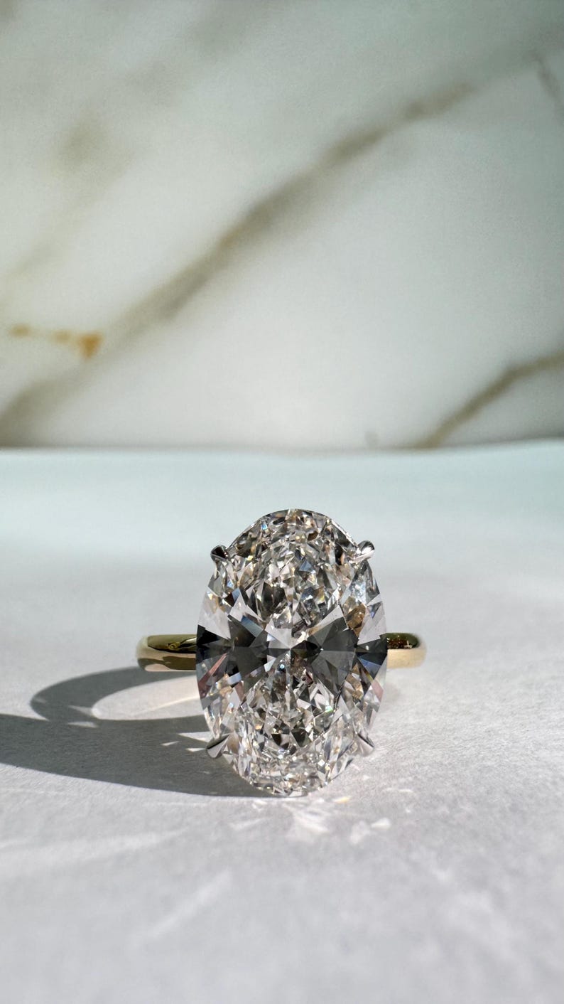 Oval Engagement Ring