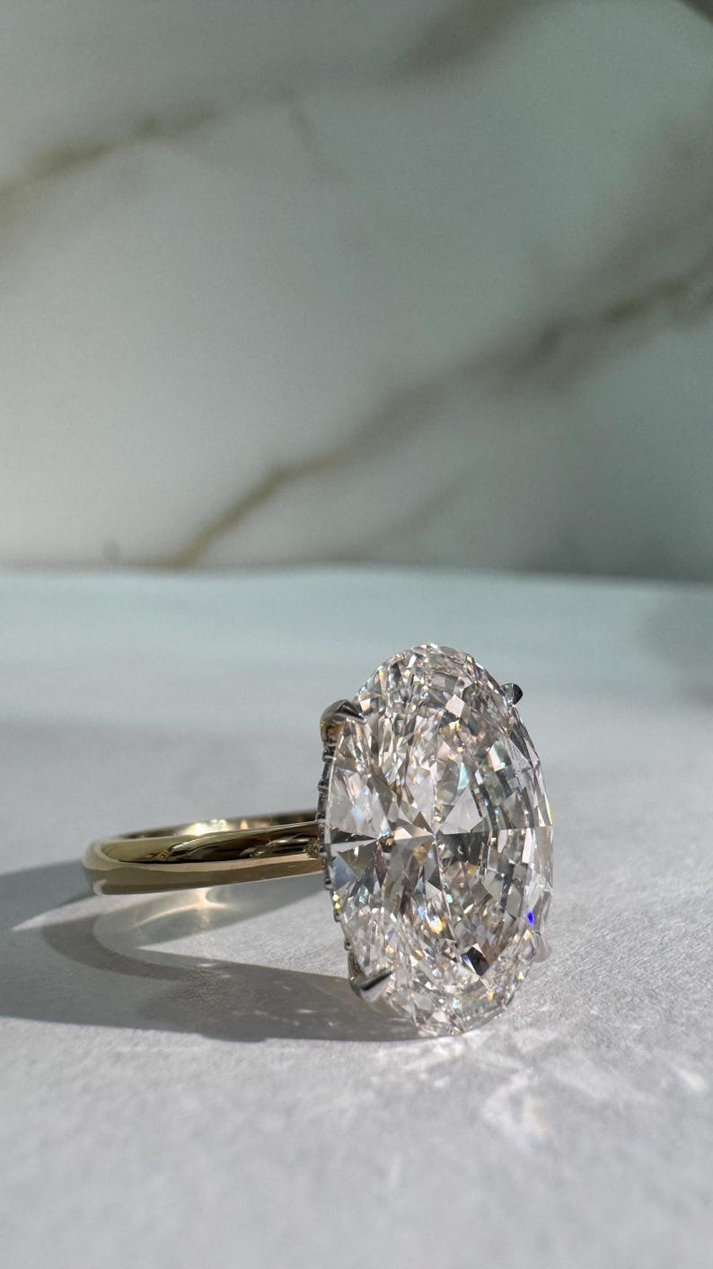 Oval Engagement Ring