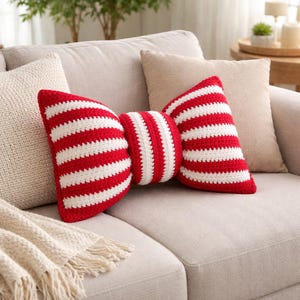 Schema per cuscino a fiocco a righe all'uncinetto / Decorazione fai da te per la cameretta dei bambini