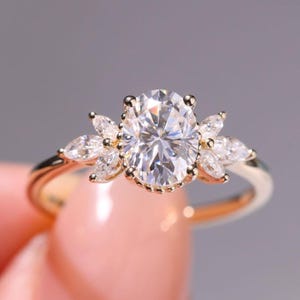 2ct Oval Cut Moissanite Verlobungsring 14k Gelbgold Diamant Versprechen Ring Farblos Moissanite Ring Jubiläumsring für Geschenk