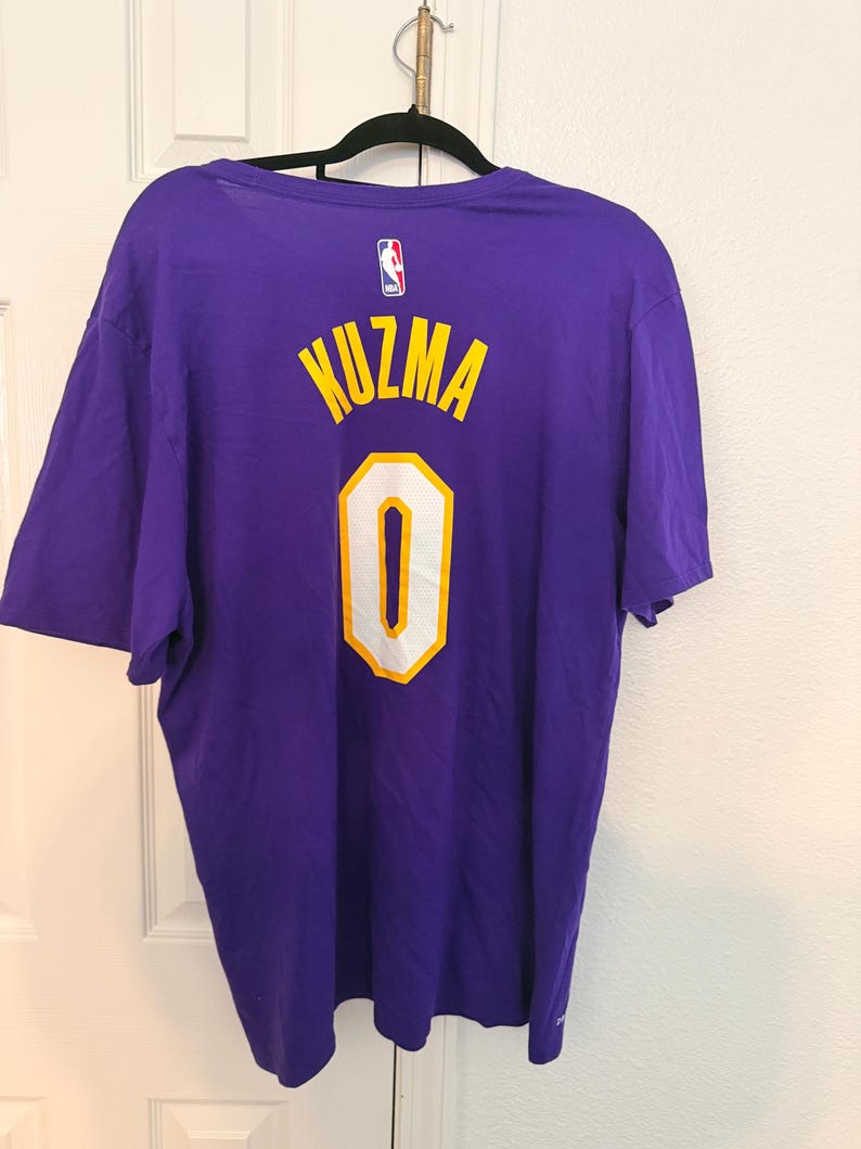 Los Angeles Lakers Kyle Kuzma #0 Purple Nike The Nike Tee Dri Fit TShirt Xxl bild 3