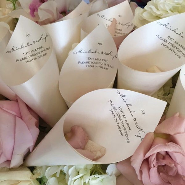 Wedding Petal Favor Cones with Verse (Quartz)