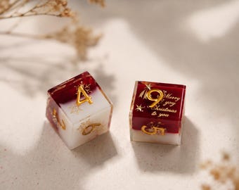 Luxury Resin Mahjong Dice Set,Clear Gold Number D6 Dice,Elegant Board Game Accessories,2 Dice Set for Mahjong Game Night,Unique Gamer Gift