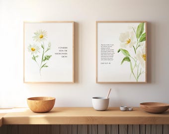 Set mit 2 weißen Wildblumendrucken mit Lukas 12:27 Bibelvers | Betrachten Sie, wie die Wildblumen wachsen | Aquarell Christliche Wandkunst