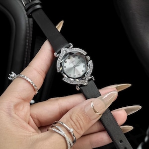LuxePetal Women’s Watch – Crystal-Encrusted Bezel Watch with Elegant Strap | Gift-Ready Fashion Watch for Her