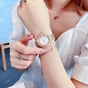 Luxury Crystal Round Dial Women’s Watch – Stainless Steel Bracelet, Elegant Dress Watch for Her