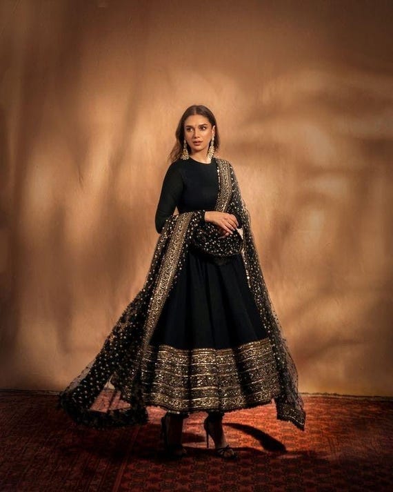 lace maxi black dress Elegant Vanna Maxi Dress in Black