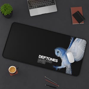 Deftones ダイヤモンドアイズ デスクマット | 音楽愛好家向けデスクアクセサリー | ゲーミングマウスパッド | ファンへのギフト | ホームオフィスの装飾 | クリエイティブワークステーション