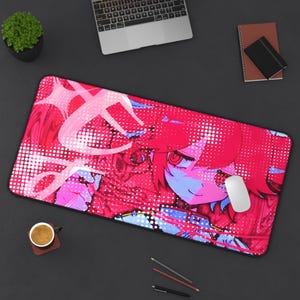 Alfombrilla de escritorio vibrante Kasane Teto / Alfombrilla de ratón para juegos de anime / Decoración de oficina única / Accesorio de escritorio para gamers / Regalo otaku