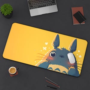 Fantazyjna podkładka na biurko Studio Ghibli Totoro | Uroczy dodatek do biura | Podkładka na biurko dla graczy | Prezent z motywem anime | Zabawny wystrój miejsca pracy
