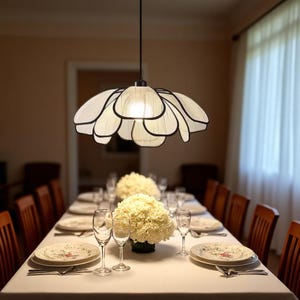 French Cream Petal Chandelier – Handmade Antique Style Light for Bedroom, Living Room, B&B or Restaurant | Japanese-Inspired Artistic Lamp