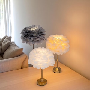 Scandinavian Feather Table Lamp – Romantic Bedside Light, Soft Ambient Nightstand Lamp for Bedroom, Study or Cozy Home Decor