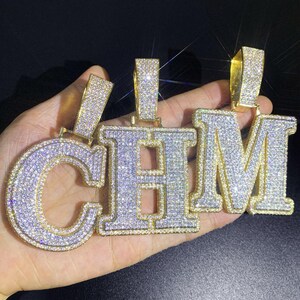 Collar personalizado con letras de diamante de circonita cúbica grande, colgante con 26 iniciales mayúsculas de la A a la Z, colgantes brillantes de hip-hop, regalos de joyería para hombres y mujeres
