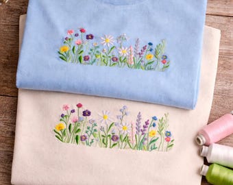 T-Shirt Embroidered Floral Wildflower Shirt Botanical Tee Cottagecore Clothing Minimalist Flower Top Gift for Her
