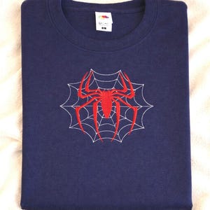 Geborduurd T-shirt spinnen, geborduurd Spiderman-sweater, gotisch borduurt-shirt, uniseks sweater afbeelding 12