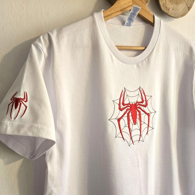 Geborduurd T-shirt spinnen, geborduurd Spiderman-sweater, gotisch borduurt-shirt, uniseks sweater afbeelding 4