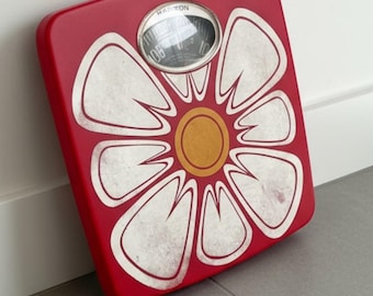 Vintage 1970s Hanson Bathroom Scale Red Yellow and White Flower