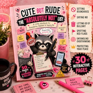 Può includere: Un quaderno di esercizi rosa intitolato Cute But Rude The Absolutely Not List con un procione che tiene in mano un timbro rosso Nope e una penna nera. La copertina include testo sui confini, una lista di controllo e vari post-it.