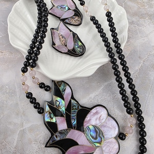 Vintage Mother of Pearl Necklace & Clip Earrings Set