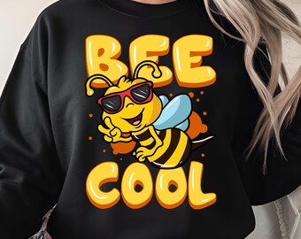 Bee Cool PNG, simpatico disegno di un'ape in stile cartone animato con occhiali da sole, divertente grafica estiva, stampabile per bambini, download digitale