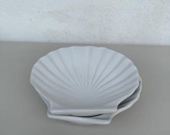 Vintage White Ceramic Scallop Shell Dishes: Coastal Decor Set