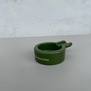 ヴィンテージ フランス製 緑色 プラスチック 灰皿 – 「Terres de Sensations」カフェ灰皿、1990年代のプロモーション
