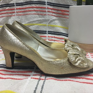 Vintage Gold Sparkly Heels