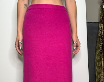 Vintage Laura Winston Lambs wool magenta knit midi skirt