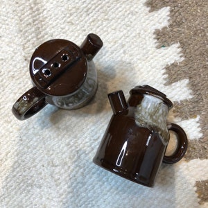 Vintage 1980&#39;s Ceramic Salt & Pepper Shakers