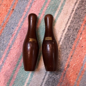 Vintage 1980&#39;s Wooden Pin Salt & Pepper Shaker Set