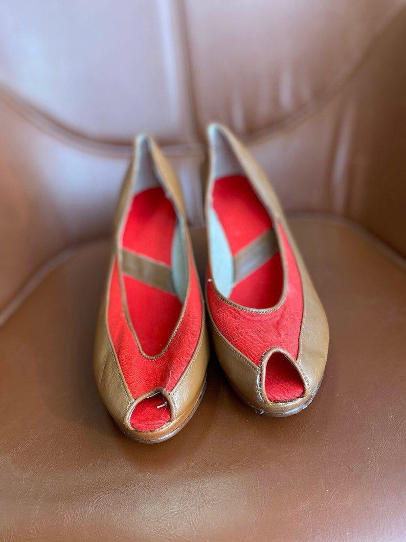 Vintage Brown Leather Peep-Toe Wedges with Red Canvas Accent Size 7 image 1