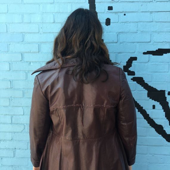 Vintage 1970's Burgundy KneeLength Leather Jacket wi… Gem
