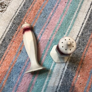 Vintage 1960&#39;s White Salt & Pepper Shakers