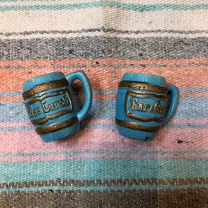 Vintage 1950&#39;s Light Blue Barrel Salt & Pepper Shakers