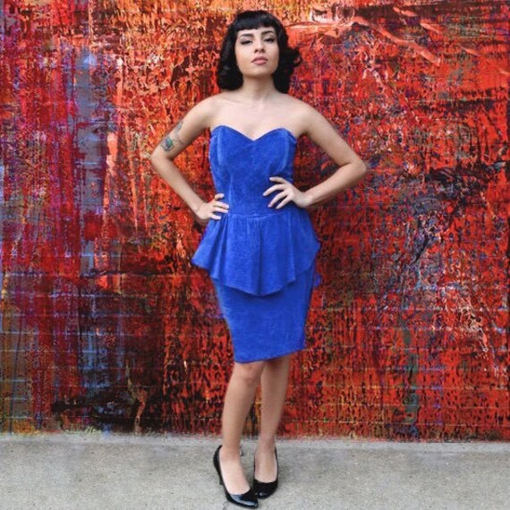 Vintage 1980's Periwinkle Suede Peplum Strapless B