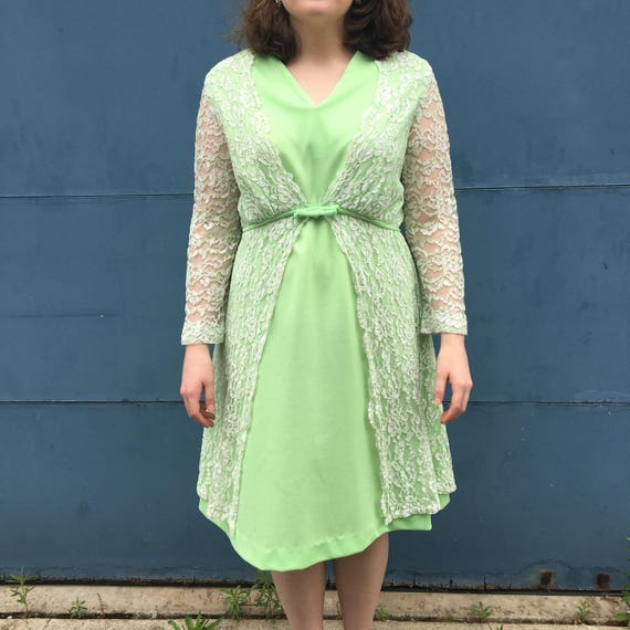 Vintage 1950's Light Green Dress With Lace Overlay - image 2