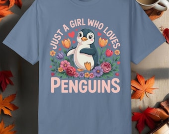 Nur ein Mädchen, das Pinguine liebt T-Shirt: Comfort Farben Unisex T-Shirt