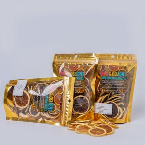 Crisp dehydrated lemon slices, perfect for cocktails, teas, baking, or craft. No additives, just pure citrus flavour. Hand-packed with care.