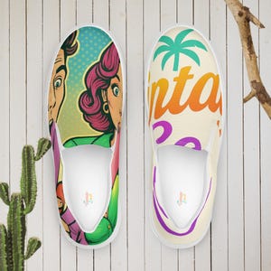 Women&#39;s laceless canvas tennis shoes