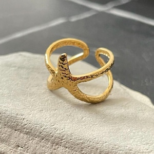 Gold starfish ring, adjustable beach jewelry, ocean inspired statement ring, beach vacation gift for her, boho summer ring gift, summer ring