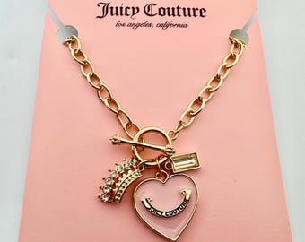 Collar de esmalte rosa pastel con dije de corazón real chapado en oro de Juicy Couture