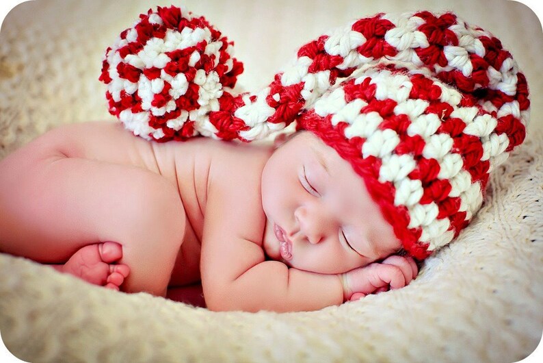 baby with christmas hat