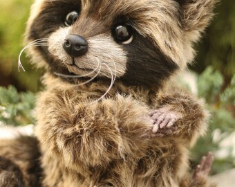 リアルなアライグマのテディベア：手作りのコレクター向けぬいぐるみ