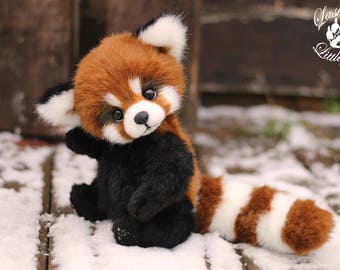 手作りレッサーパンダのぬいぐるみ：OOAKコレクタブルぬいぐるみ